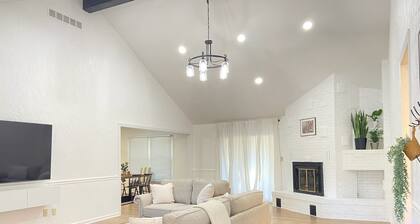 Charming 3 BR in a quiet and friendly neighborhood