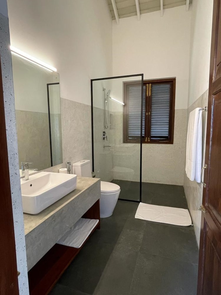 Sitara Weligama by null