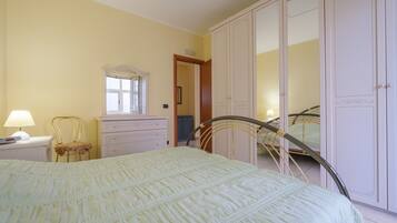 2 Schlafzimmer, Bügeleisen/Bügelbrett, kostenloses WLAN, Bettwäsche