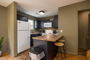 Fridge, microwave, oven, stovetop - Spring Escape | Cozy 2BR w Hot Tub & Arcade awaits (Sevierville)