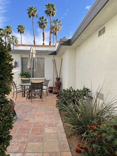 Superb location, upgraded, views, super close to everything,