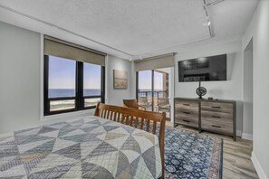2 bedrooms, WiFi, bed sheets - Elegantly renovated 2 bedroom oceanfront condo at Station One. Sleeps 6. (Wrightsville Beach)