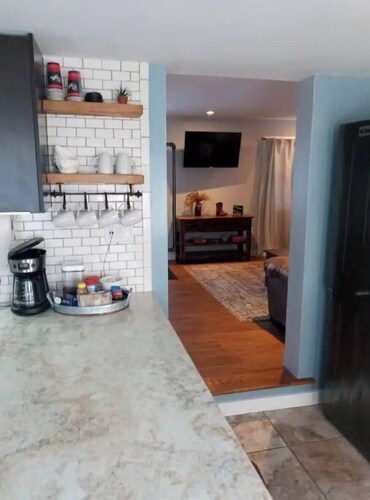 THE GUEST HOUSE with hot tub