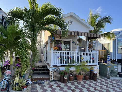 Delightful Water Front Tiny Home