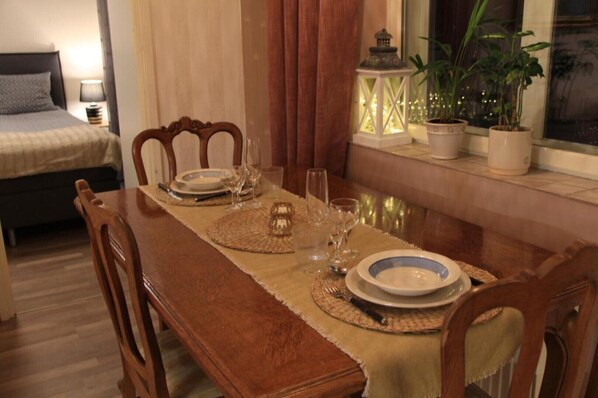Dining - Cozy apartment in the city center close to nature and main attractions (Savonlinna)