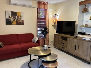 Smart TV - Ti Colibri - 1ch - 4 p - 150m from the beach - Swimming pool - Private garden (Les Trois-Îlets)