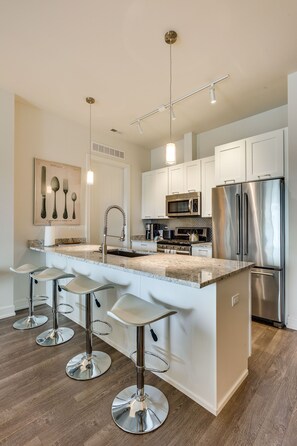 Fridge, microwave, oven, dishwasher