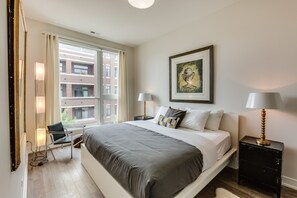 3 bedrooms, iron/ironing board, travel crib, WiFi