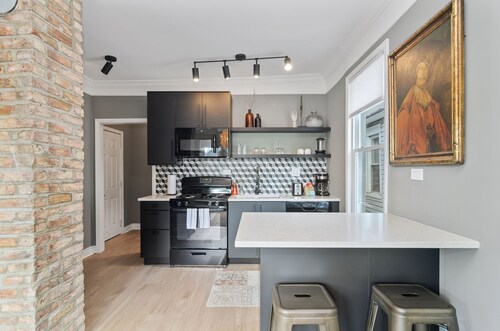Perfect for a Hip and Romantic Getaway - This Chic Studio Offers the Best of the City by AllSet Turnover