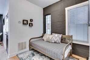 1 bedroom, iron/ironing board, WiFi, bed sheets - Relax in West Town - In-Unit Laundry and Pet Friendly! by AllSet Turnover (Chicago)