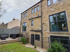 Interior - Vista Tasso (Holmfirth)