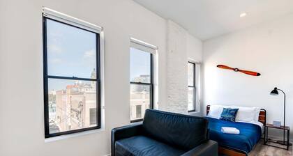 Chicago Third Floor Studio by 747 Lofts