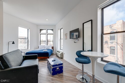 Chicago Third Floor Studio by 747 Lofts