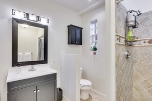 Shower, hair dryer, towels - PET FRIENDLY! Historic River West Neighborhood - Easy Access to O'Hare by AllSet Turnover (Chicago)