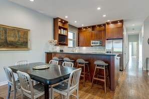 Dining - Two-Story STUNNER in Iconic Old Town Chicago by AllSet Turnover (Chicago)