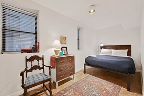 2 bedrooms, iron/ironing board, travel cot, WiFi