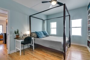 1 chambre, lit avec matelas en mousse à mémoire