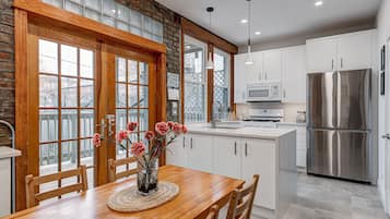 Fridge, microwave, oven, dishwasher