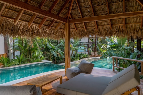 Blue Mist Hotel & Beach Club