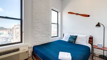 Room | Iron/ironing board, free WiFi