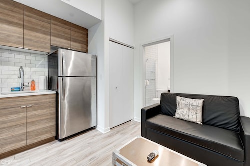 River West, Third Floor Chicago by 747 Lofts