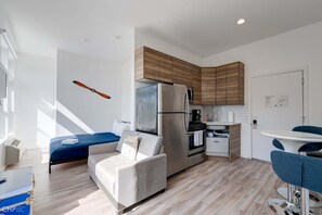 Interior - River West, Third Floor Chicago by 747 Lofts (Chicago)