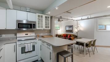Fridge, microwave, oven, dishwasher