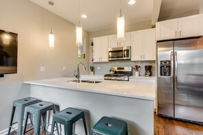 Fridge, microwave, oven, dishwasher