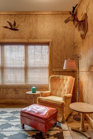 Interior - Live Like a Local at the Beachwood Inn! Private Balcony Overlooking One of Chicago's Best New Restaurants by AllSet Turnover (Chicago)