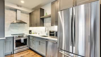 Fridge, microwave, oven, dishwasher