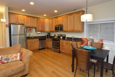 Bright 2BR Apt w/ Private Entrance & Laundry by AllSet Turnover