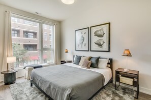 3 chambres, fer et planche à repasser, Wi-Fi, draps fournis