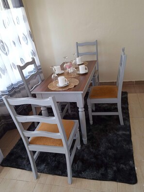 Dining - Two bedroom apartments all ensuite #2 (Nairobi)