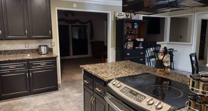 Peaceful & Cozy 3 bedroom Ranch-Home w/Fireplace and Gaming Garage!