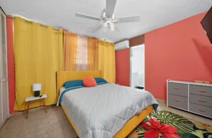 3 chambres, fer et planche à repasser, Wi-Fi, draps fournis