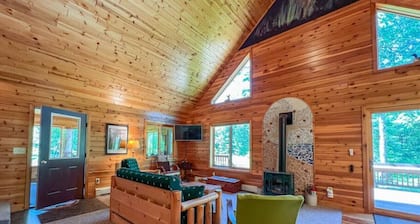 Secluded 2-Bedroom Cabin on the Edge of the BWCA