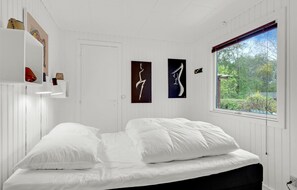 2 bedrooms, free WiFi