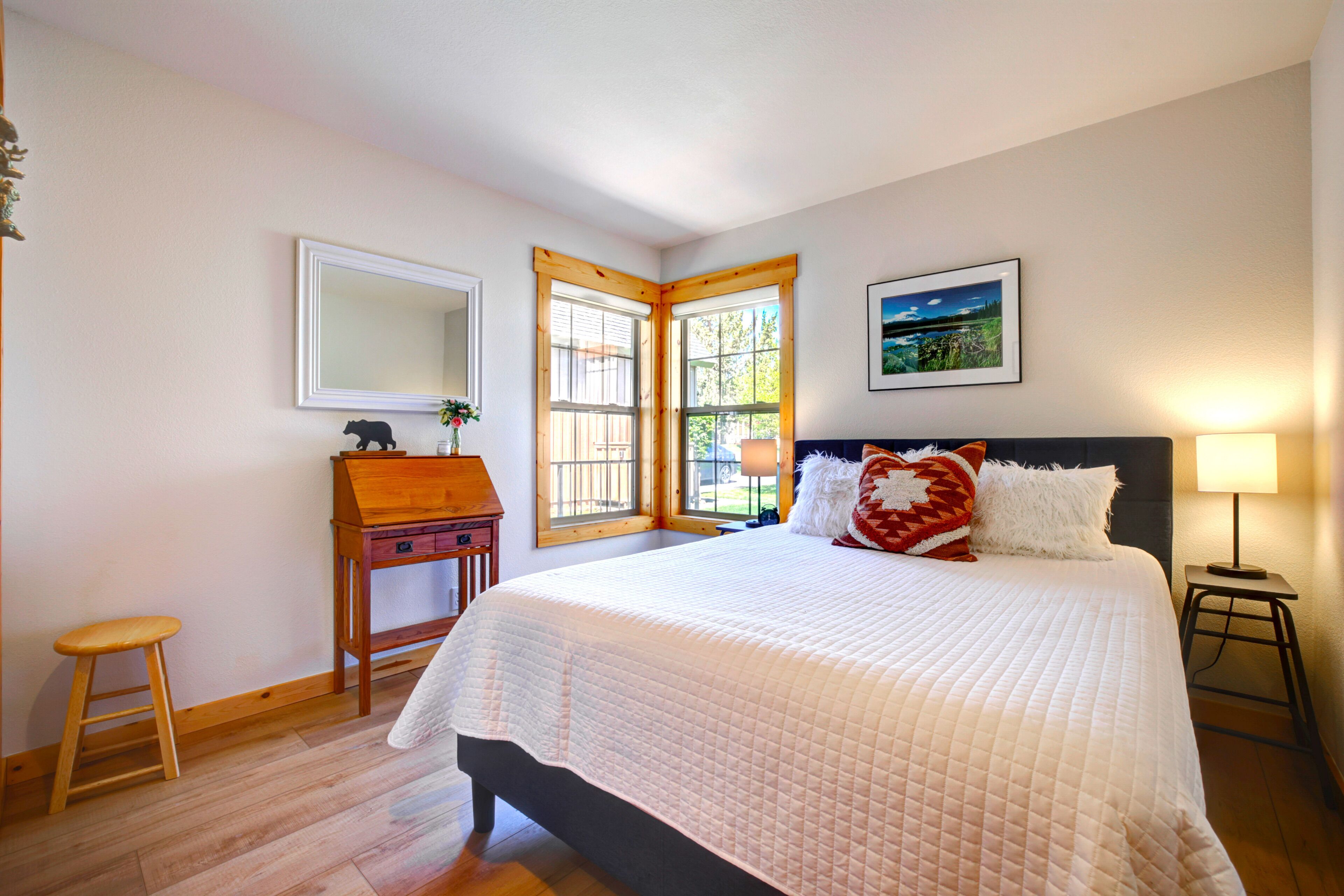 3 bedrooms, desk, iron/ironing board, free WiFi