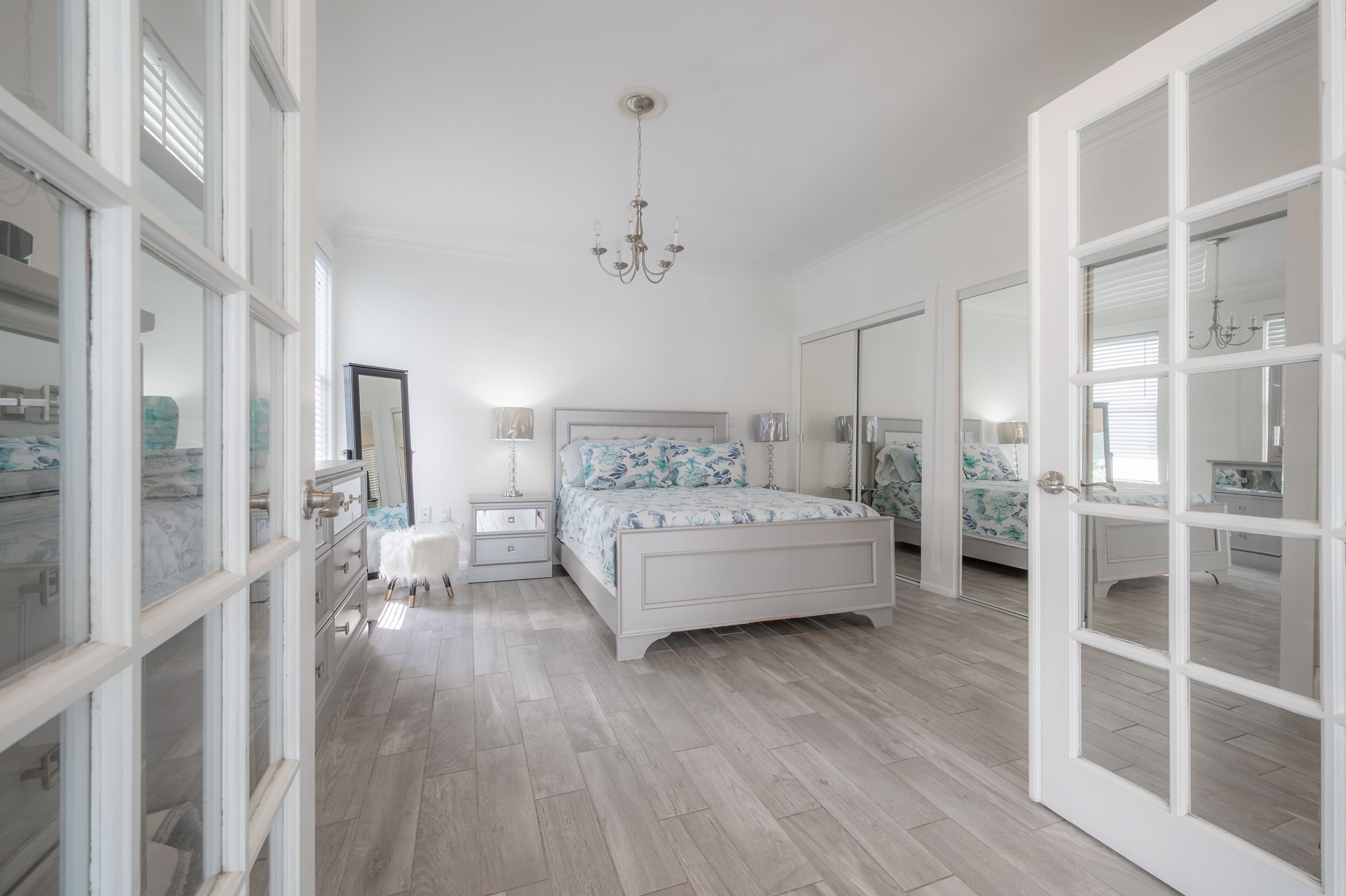 4 chambres, bureau, fer et planche à repasser, Wi-Fi gratuit