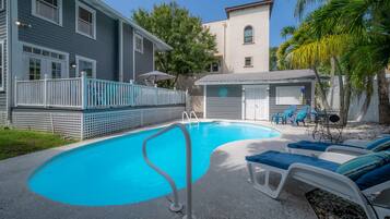 Piscine extérieure, piscine chauffée