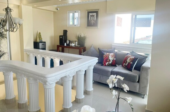 40-吋LED 液晶電視、有線頻道、電視、地暖系統