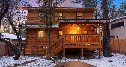 The Holiday Cabin - with Hot Tub & EV Charging
