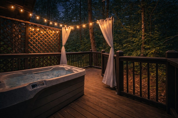 Bañera de hidromasaje al aire libre