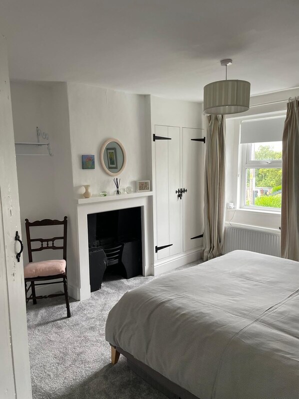 2 chambres, fer et planche Ă repasser, Wi-Fi gratuit, draps fournis