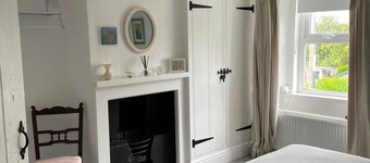 Cottage between the beach and Lake District. Sleeps 4. Pet friendly!