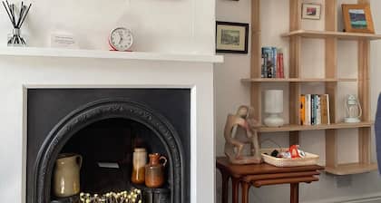 Cottage between the beach and Lake District. Sleeps 4. Pet friendly!