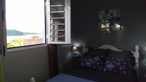 1 bedroom, iron/ironing board, travel crib, free WiFi - Charming F2 classified, air conditioning, sea view, spa, pool (Le Robert)