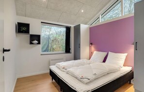 3 bedrooms, travel crib, free WiFi