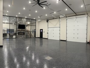 Fitness facility - Secluded, Cozy Shouse near the Lake!  (Roosevelt)