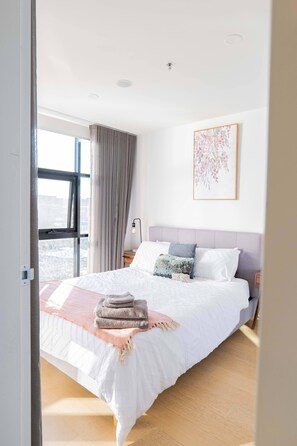 2 chambres, fer et planche à repasser, lit de bébé portatif, Wi-Fi